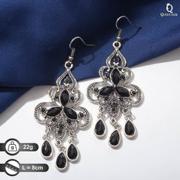 Серьги висячие со стразами Восток трилистник, цвет чёрный в чернёном серебре, 8см