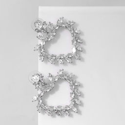 Серьги со стразами Сердце контур в листьях, цвет белый в серебре