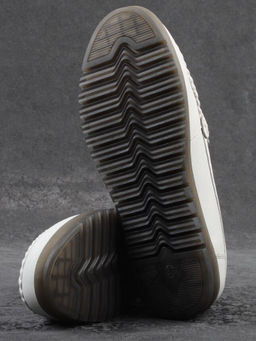 06-DYL121-2 MILK Туфли женские (натуральная кожа)