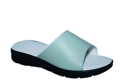 Шлепки женские из натуральной кожи