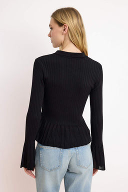 Siyah Ajur Detayl? Fitted/Vucuda Oturan Triko H?rka TWOSS26HI00006