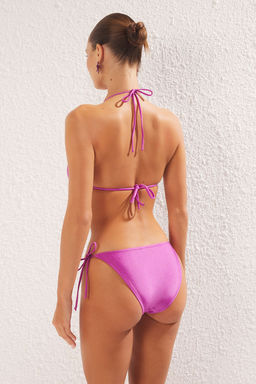 TRENDYOLMILLA Siyah Ucgen Aksesuarl? Parlak Regular Bikini Tak?m? TBESS25BT00013 фото 5