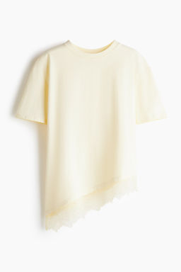 Camiseta con bajo asim?trico de encaje