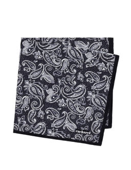 Черный шелковый платок