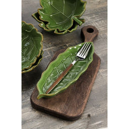 Блюдо сервировочное Доляна «Лист», 25×9×2.8 см, цвет зелёный