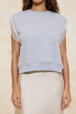 Gri Melanj Relaxed Kal?p Kolsuz Brode ve Dokuma Etiket Detayl? Orme Bluz TWOSS26BZ00233