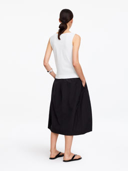 Top sin mangas de tipo deportivo con cuello barco - H&m фото 7