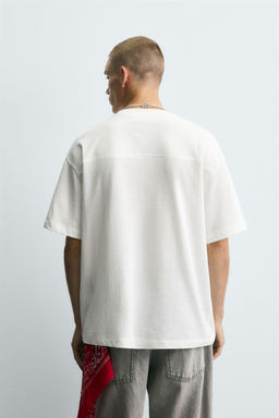 T-SHIRT WITH TEXTURED PANELS - Zara фото 3