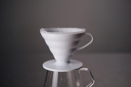 Воронка Hario пластиковая белая (размер 1-4)