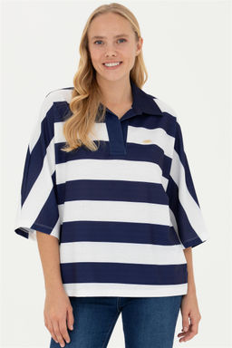 Женская темно-синяя футболка