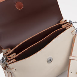 Сумка-мессенджер на клапане, наружный карман, цвет бежевый - Simaland фото 3