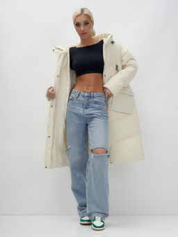 Пальто утепленное стеганное зимнее с капюшоном женское бежевого цвета 9639B - Mtforce фото 7