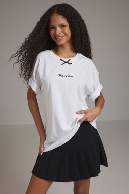 TRENDYOLMILLA Beyaz Nak?s ve Fiyonk Detayl? Oversize/Genis Kal?p Orme T-Shirt TWOSS25TS00118  фото 2