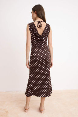 Kahverengi Puantiyeli Bodycon Kay?k Yaka Kolsuz Maxi Esnek Orme Elbise TWOSS26EL00200 - Trendyolmilla фото 4