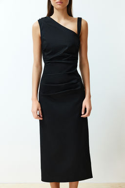 Limited Edition Siyah Vucuda Oturan Asimetrik Yaka Detayl? Midi Dokuma Elbise TWOSS24EL00551 - Trendyolmilla фото 8