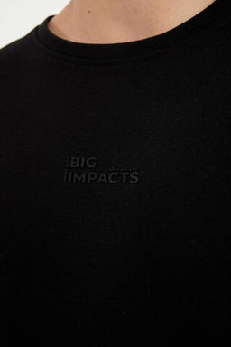 Удобная футболка с короткими рукавами из плотной ткани с круглым вырезом и принтом - Defacto фото 5