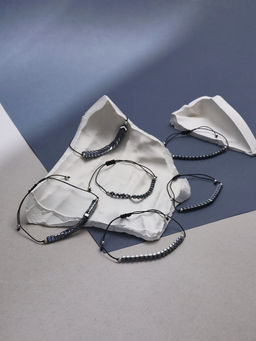 Цена за 12 шт. Браслет-оберег «Гематит» ассорти форм, серый