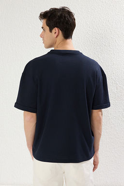 Basic Lacivert Relaxed/Rahat Kesim Dokulu Waffle Cepli Etiketli K_sa Kol T-Shirt TMNSS23TS00077 - Trendyolmilla фото 2