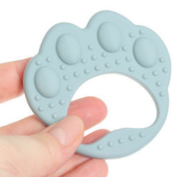 Прорезыватель силиконовый M&B «Лапка»