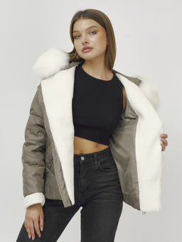 Куртка зимняя женская косуха с мехом и овчиной коричневого цвета 389_1K