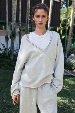 SOFT V-NECK SWEATSHIRT - Zara фото 3