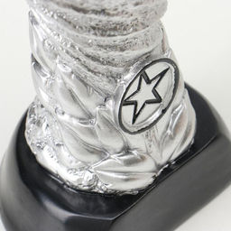 Кубок наградной с фигуркой «Футбол: кубок», серебряный, 17×7×7 см