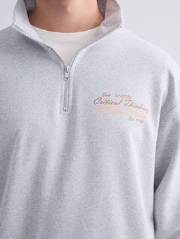 Dik Yaka Bask?l? Erkek Kal?n Sweatshirt