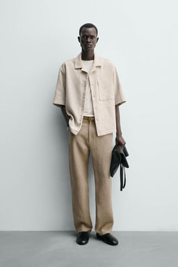 CAMISA BOXY FIT ESTRUCTURA / Beige claro