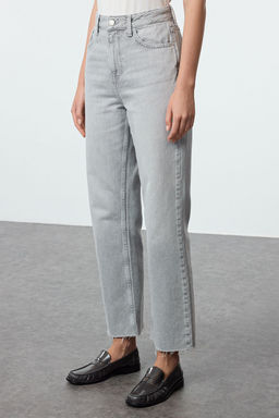 Gri Pacas? Kesikli Yuksek Bel Straight Jeans TWOAW25JE00308 - Trendyolmilla фото 4