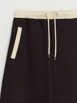 Джоггеры с контрастными деталями / Zarina  фото 3