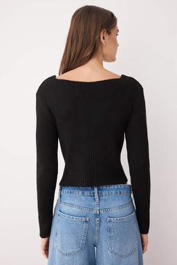 Siyah Crop Kare Yaka Triko Yumusak Dokulu Fitted/Vucudu Saran H?rka TWOAW25HI00178