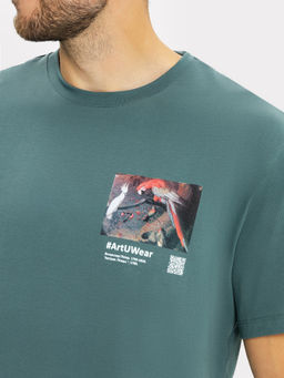 Футболка мужская зеленая из коллекции Art U Wear (Mark Formelle & National Art Museum) серо -зеленый +печать 111742-1  фото 4