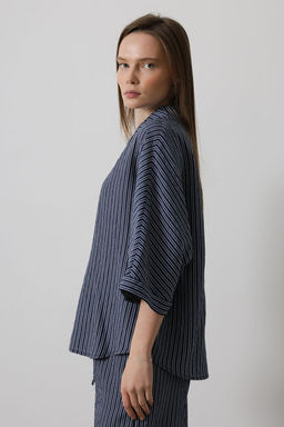 TRENDYOLMILLA Lacivert Truvakar Kol Oversize Cizgili Gomlek TWOSS25GO00062 фото 3