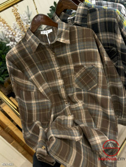 Рубашки женская в стиле оверсайз