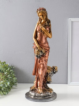 Фигура "Девушка с виноградом" бронза с золотом, 50х20х20 см