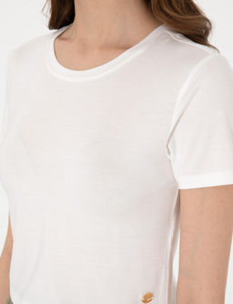Beyaz Regular Fit Ti__rt