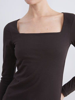 Kare Yaka Kad?n Ti??rt