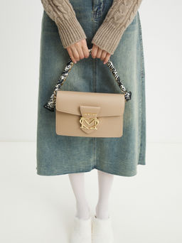 Женская сумка с ручками LOVE MOSCHINO LOVE SCARF Артикул 4192258, серовато-бежевый  фото 5