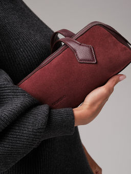 Замшевая сумка багет Deboro 31129 зимняя вишня