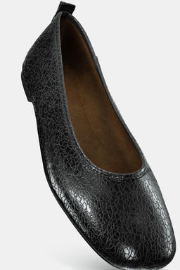CRACKLED EFFECT BALLET FLATS - Zara фото 2