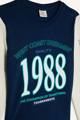 Укороченная футболка с длинными рукавами и круглым вырезом для девочек в рубчик с принтом - Defacto фото 2