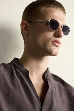 CAMISA FLUIDA RELAXED FIT / Marr?n
