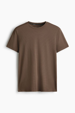 Camiseta de deporte con DryMove Muscle Fit