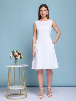 Платье белое без рукавов с декоративными элементами - 1001dress фото 2