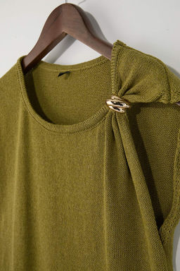 Limited Edition Yag Yesil Asimetrik Yaka Aksesuar Detayl? Triko Ince Bluz TWOSS26BZ00318