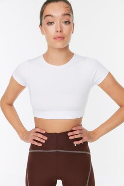 Beyaz Crop Hafif Destekli Yumusak Dokulu Bisiklet Yaka Orme Spor Ust/Bluz TWOAW21BZ0158