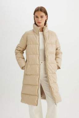 Su Itici Uzun Sisme Mont Parka Oversize Genis Kal?p Dik Yaka Fermuarl? Suni Deri