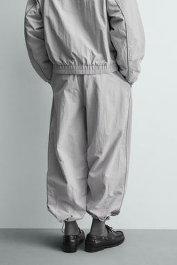 PANTAL?N JOGGER T?CNICO BANDAS CONTRASTE / Gris claro - Zara фото 3