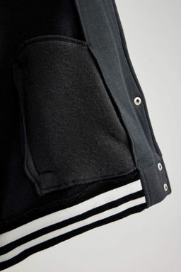 Кардиган оверсайз на мягкой подкладке с воротником-бомбером и принтом - Defacto фото 6