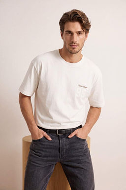 Ekru Oversize/Geni_ Kesim Bask_l_ %100 Pamuk T-Shirt TMNSS26TS00054